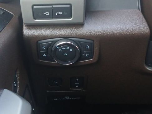 Used 2022 Ford F250 King Ranch w/ FX4 Off-Road Package AWD/4WD image 12