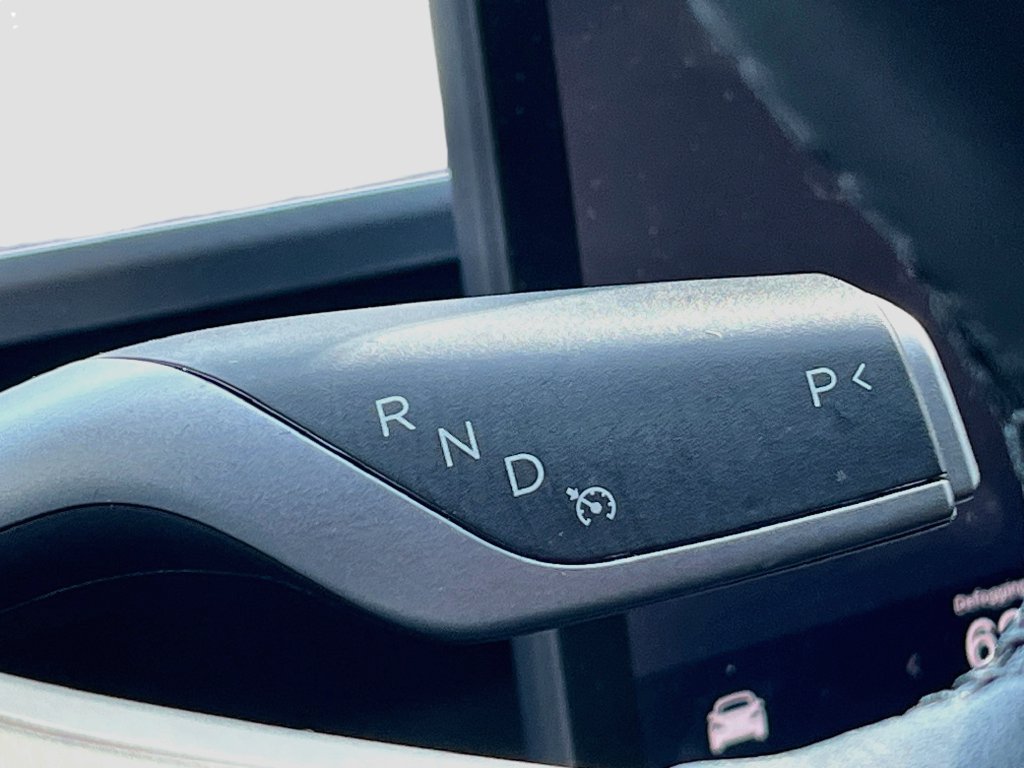 Used 2023 Tesla Model Y Long Range AWD/4WD image 16