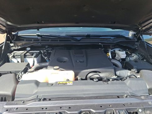 Used 2022 Toyota Tundra Limited image 25