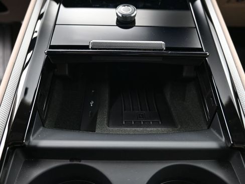 Certified 2026 Porsche Panamera image 23