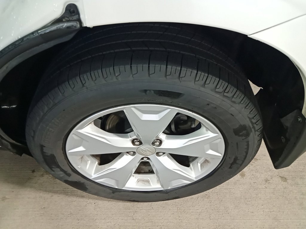 Used 2015 Subaru Forester 2.5i Limited w/ Popular Package #2 AWD/4WD image 16