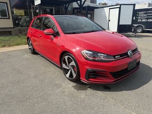Used 2018 Volkswagen GTI SE w/ SE Leather Package FWD image 5
