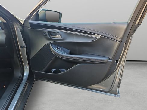 Used 2016 Chevrolet Impala LT FWD image 35