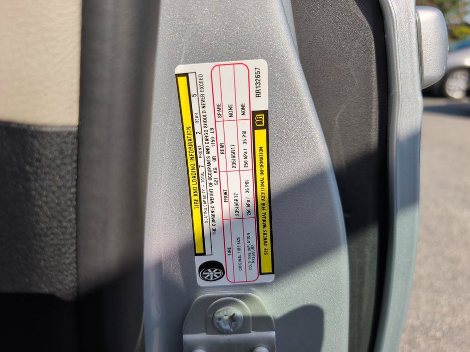 Used 2024 Chrysler Pacifica Touring-L FWD image 31