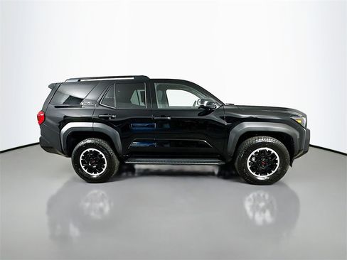 Used 2025 Toyota 4Runner TRD Off-Road image 7