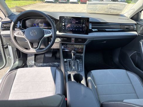 New 2025 Volkswagen Jetta SE image 24