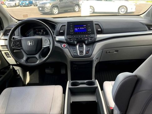 Used 2018 Honda Odyssey LX image 14