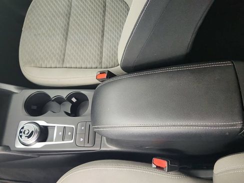 Used 2020 Ford Escape SE FWD image 14