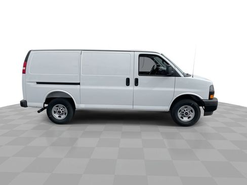 New 2025 GMC Savana 2500 w/ Driver Convenience Package image 9