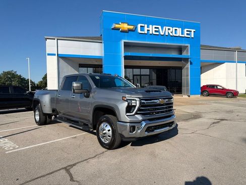 Used 2025 Chevrolet Silverado 3500 LTZ w/ LTZ Convenience Package AWD/4WD image 1