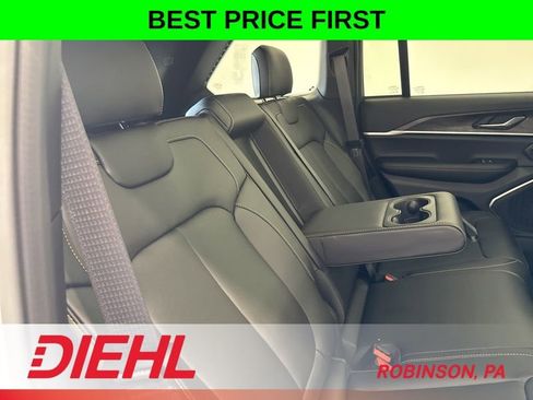 New 2026 Jeep Grand Cherokee Limited AWD/4WD image 12