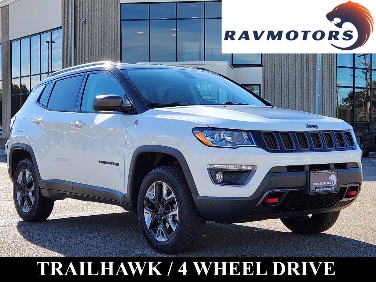 Used 2018 Jeep Compass Trailhawk w/ Leather Interior Group AWD/4WD image 1