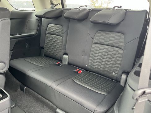 New 2025 Nissan Pathfinder SV w/ SV Premium Package image 16