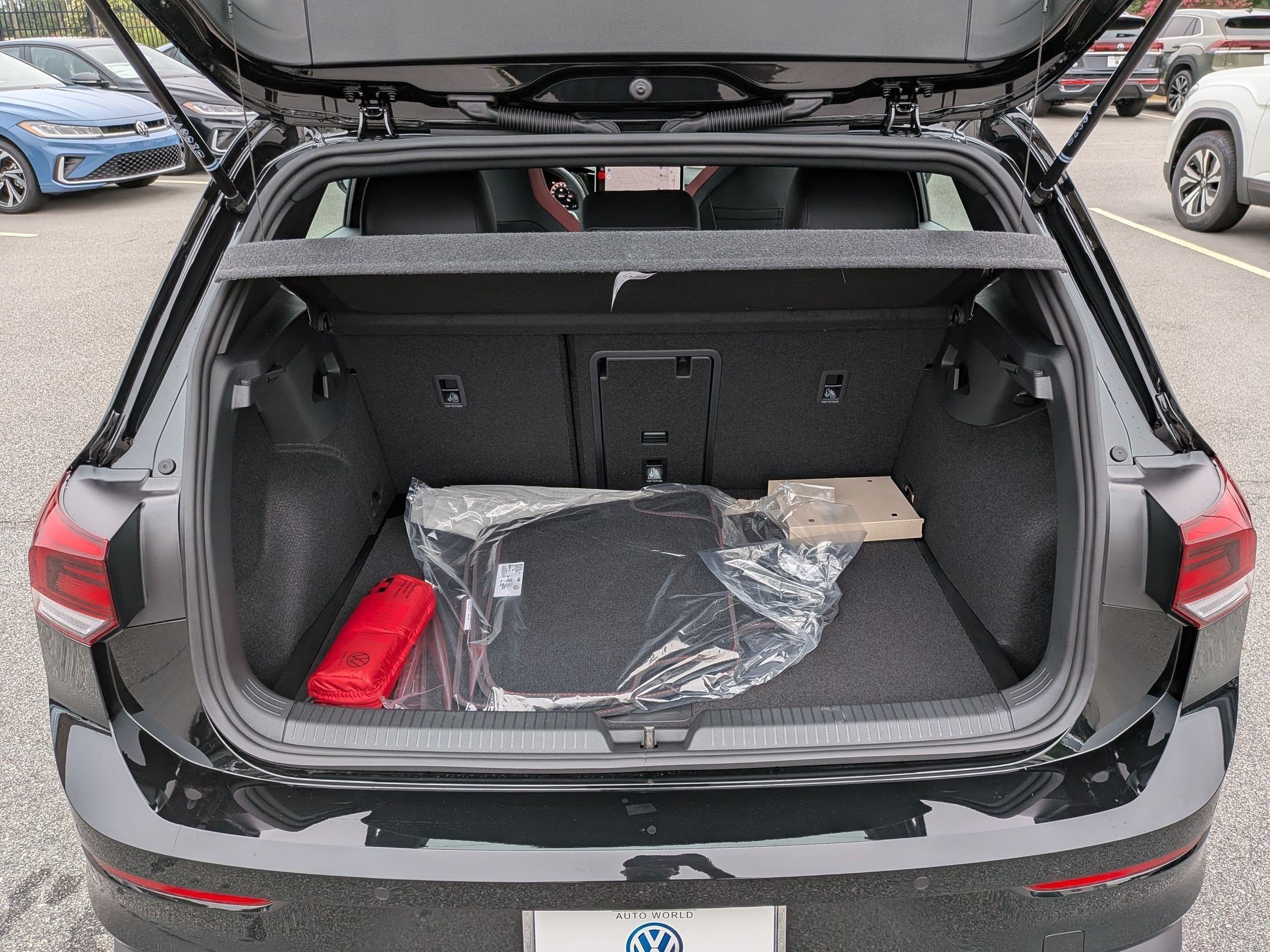 New 2026 Volkswagen GTI SE FWD image 31