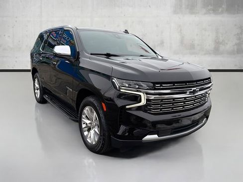 Used 2021 Chevrolet Tahoe Premier w/ Premium Package image 3