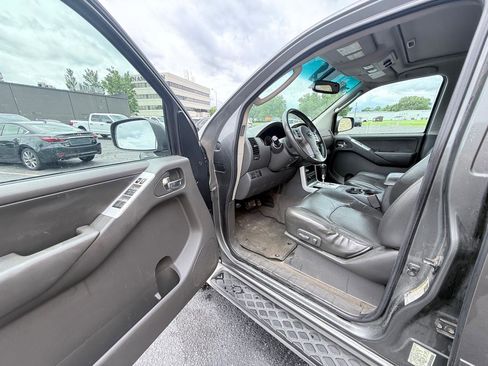 Used 2008 Nissan Pathfinder SE w/ Leather Pkg AWD/4WD image 9