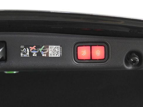 Certified 2023 Mercedes-Benz E 350 4MATIC Sedan image 36