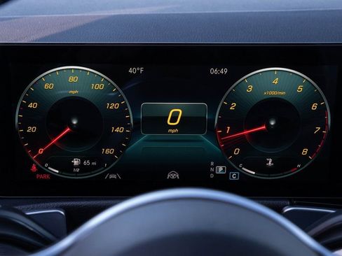 Used 2022 Mercedes-Benz GLB 250 GLB 250 image 24