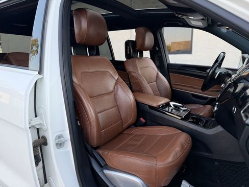 Used 2018 Mercedes-Benz GLS 550 4MATIC image 28