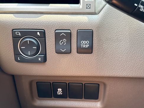 Used 2017 Lexus GX 460 w/ Navigation Package AWD/4WD image 21