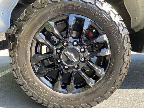 Used 2025 Chevrolet Silverado 2500 LT w/ Trail Boss Package AWD/4WD image 13