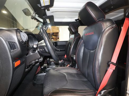 Used 2017 Jeep Wrangler Unlimited Rubicon image 21