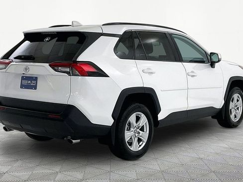 Used 2021 Toyota RAV4 XLE w/ Convenience Package FWD image 6
