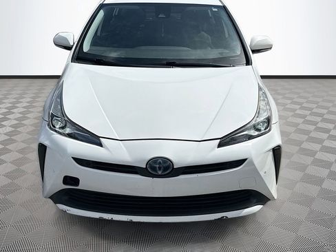 Used 2019 Toyota Prius LE image 2