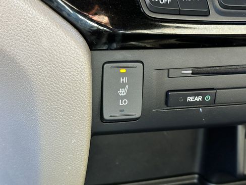 Used 2016 Honda Pilot Touring image 35