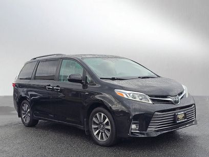 Used 2020 Toyota Sienna XLE