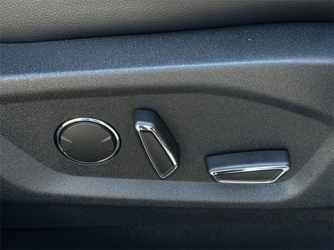 Used 2019 Ford Edge Titanium w/ Equipment Group 301A image 32