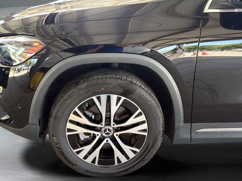 Used 2025 Mercedes-Benz GLA 250 image 9