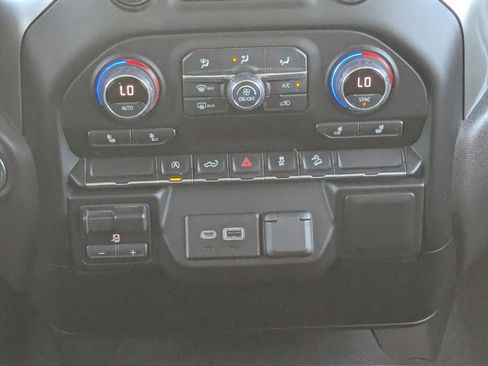 Used 2021 Chevrolet Silverado 1500 RST image 21