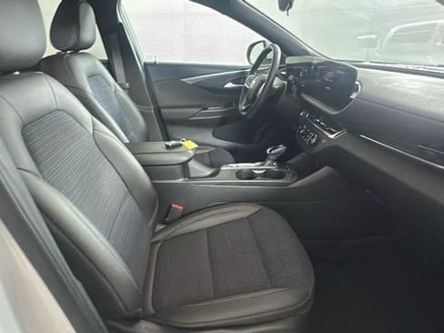 Used 2024 Buick Envista Sport Touring w/ Convenience I Package FWD image 29