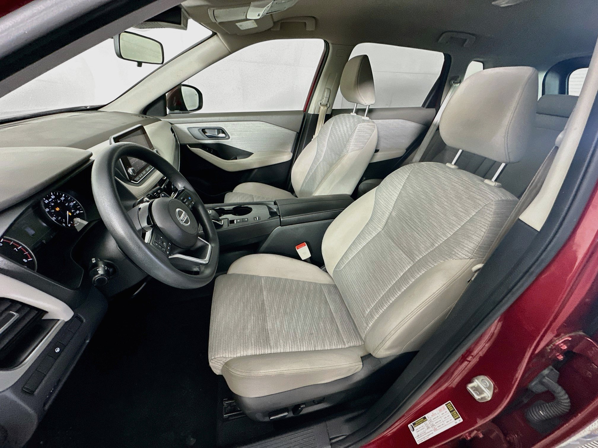 Used 2021 Nissan Rogue SV FWD image 13
