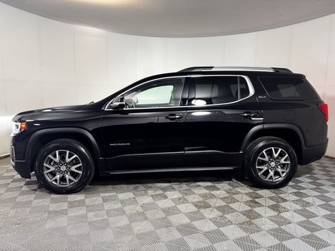 Used 2023 GMC Acadia SLT w/ Preferred Package image 3