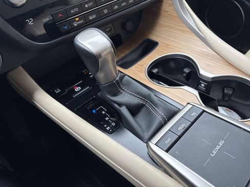 Used 2022 Lexus RX 350 AWD w/ Premium Package image 26