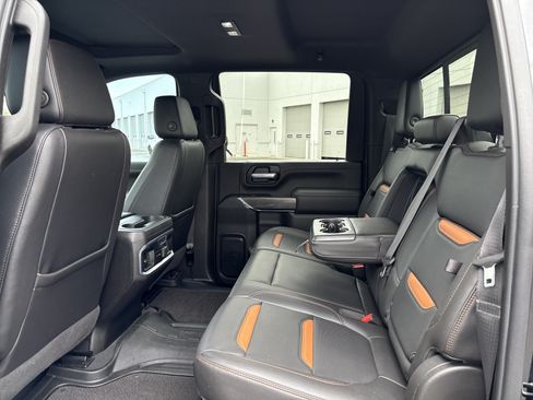 Used 2021 GMC Sierra 2500 AT4 w/ AT4 Premium Plus Package AWD/4WD image 34