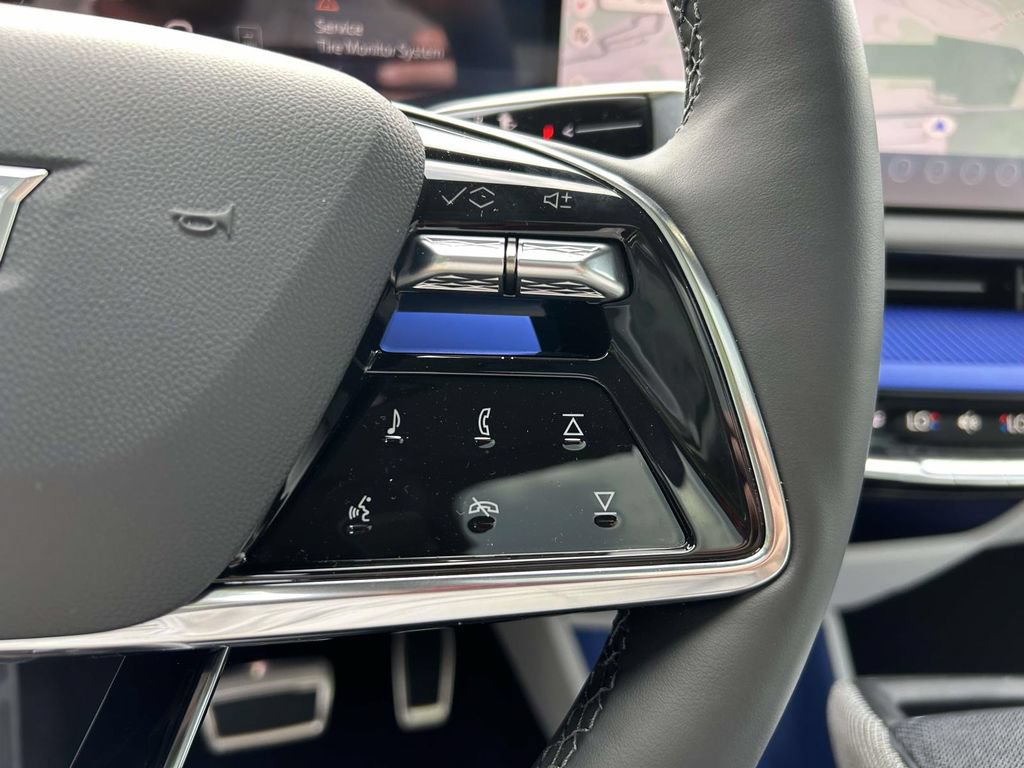 New 2026 Cadillac Optiq Sport 1 w/ LPO, ONYX Package RWD image 24