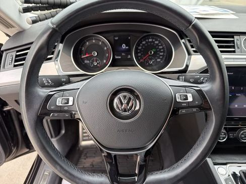 Used 2019 Volkswagen Arteon SE AWD/4WD image 17