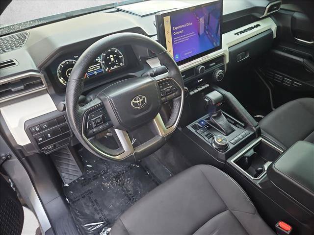 Certified 2024 Toyota Tacoma TRD Off-Road AWD/4WD image 12