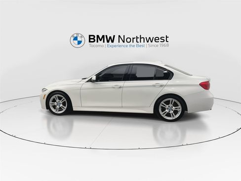 Used 2017 BMW 328d Sedan w/ M Sport Package image 11