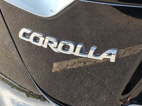 Used 2024 Toyota Corolla LE FWD image 27