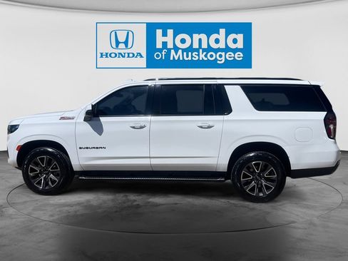 Used 2022 Chevrolet Suburban Z71 w/ Luxury Package AWD/4WD image 8