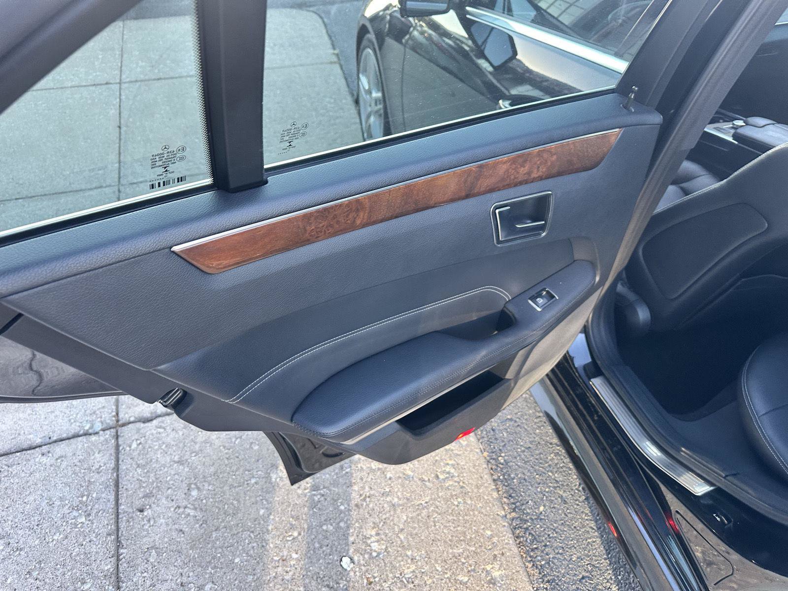 Used 2014 Mercedes-Benz E 350 4MATIC Sedan image 16