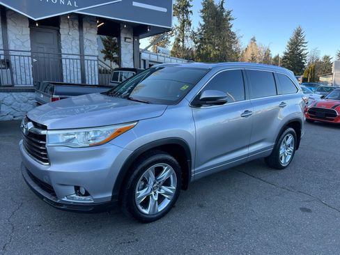 Used 2016 Toyota Highlander Limited w/ Preferred Accessory Package image 1