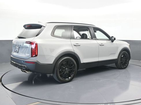 Used 2022 Kia Telluride SX w/ SX Prestige Package image 6