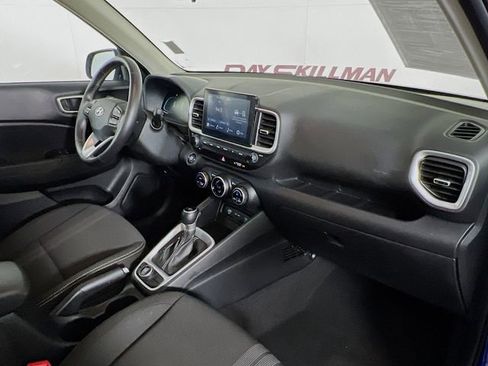 Used 2025 Hyundai Venue SEL FWD image 37
