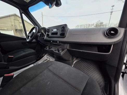 Used 2020 Mercedes-Benz Sprinter 2500 w/ Driver Convenience Package image 17
