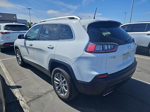 Used 2019 Jeep Cherokee Latitude Plus FWD image 2
